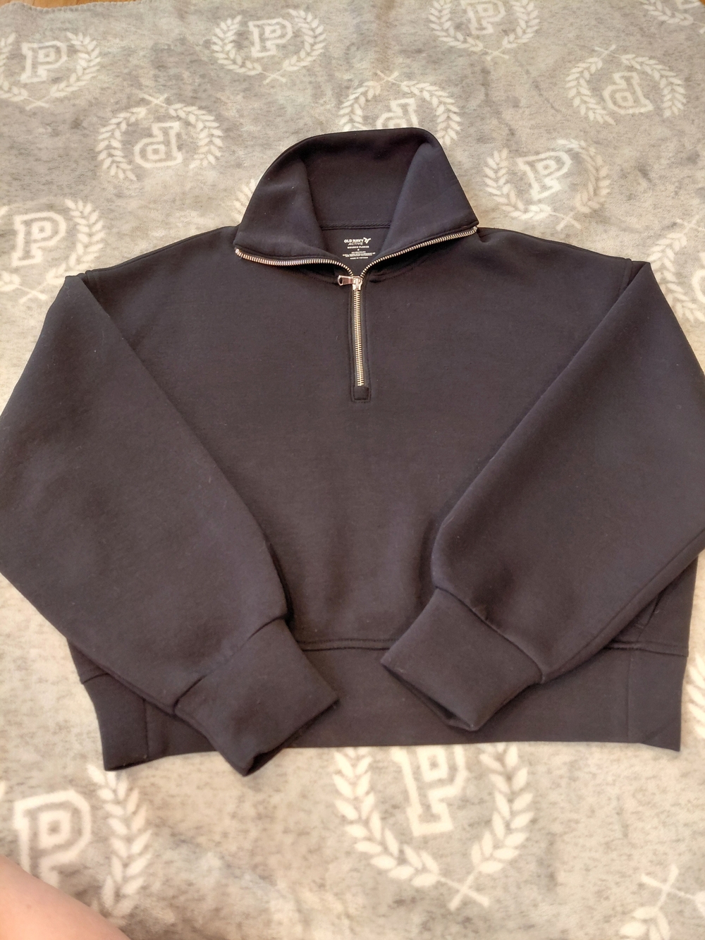 Old Navy Women's Black Half-Zip Pullover With Pockets